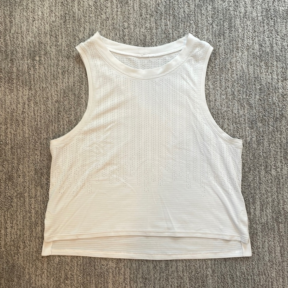 lululemon tank!